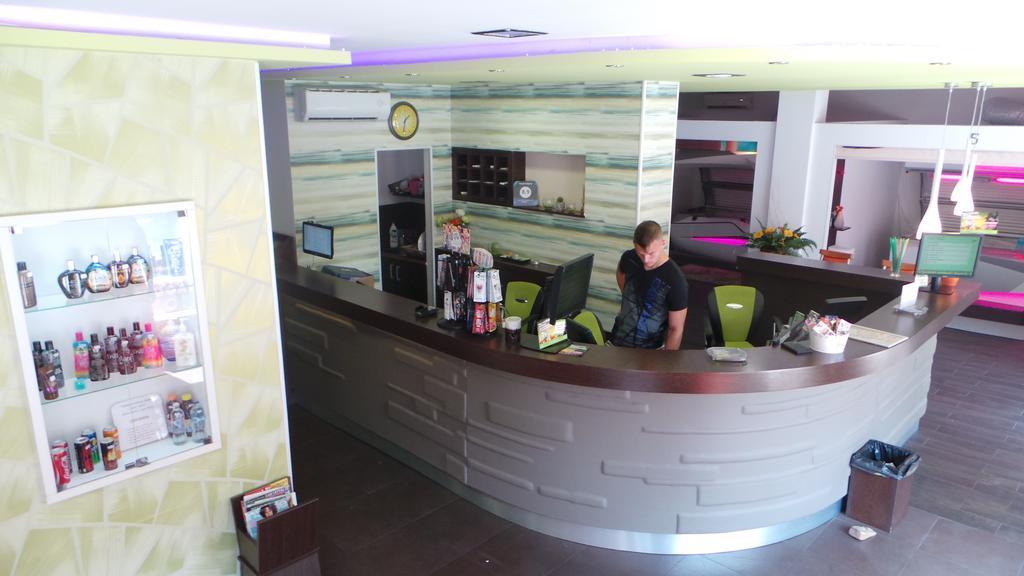 Bed and Breakfast Tulipan Panzio Komárom Zewnętrze zdjęcie